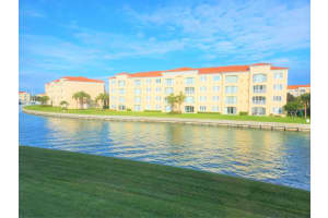 19  Harbour Isle Drive  W 201, Fort Pierce, FL 34949 Sold 05/24/23
