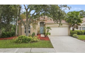 7159 Se Twin Oaks Circle Stuart, FL 34997 Sold 03/17/23