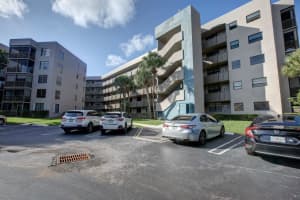 900 Colony Point Cir, Pembroke Pines, FL 33026, Sold 02/07/23