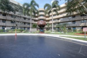 900 Colony Point Cir, Pembroke Pines, FL 33026, Sold 02/07/23
