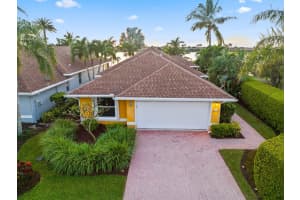 3265 Lakeshore Drive, Hutchinson Island, Fl 34949 Hutchinson Island, FL 34949 Sold 04/28/23