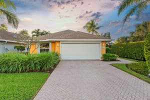 3265  Lakeshore Drive Hutchinson Island, FL 34949 Sold 04/28/23