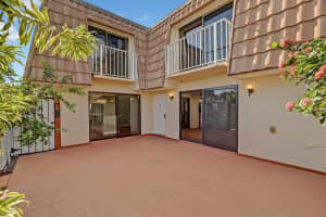 594  Green Springs Place West Palm Beach, FL 33409 Sold 02/27/23