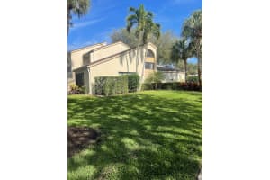 216  Oak Harbour Drive   216 Juno Beach, FL 33408 Sold 05/25/23