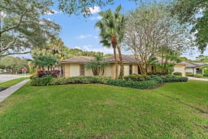 6701 Winding Lake Dr, Jupiter, FL 33458, Sold 01/24/23