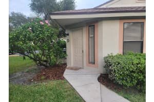 2813 Stoneway Lane Apt D Fort Pierce, FL 34982 Sold 01/30/23