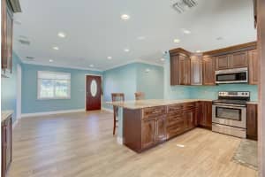 1010 Crow St, Jupiter, FL 33458, Sold 03/02/23