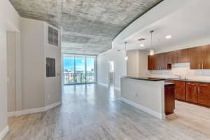 300 S Australian Avenue 919 West Palm Beach, FL 33401 Sold 03/03/23