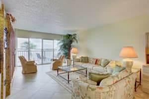 3040 Lake Shore Drive 402 Riviera Beach, FL 33404 Sold 05/04/23