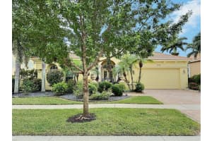 8768 Via Prestigio E Wellington, FL 33411 Sold 06/07/23