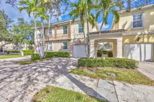 316 Salinas Drive W Palm Beach Gardens, FL 33410 Sold 05/03/23