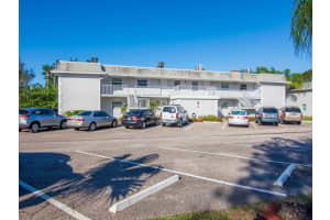 1166 6th Avenue B4 Vero Beach, FL 32960 Sold 04/28/23