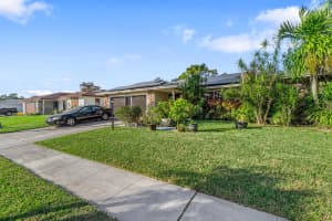 2604 Doral Way Riviera Beach, FL 33407 Sold 04/26/23