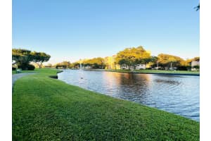 32  Abbey Lane   208, Delray Beach, FL 33446 Sold 07/28/23