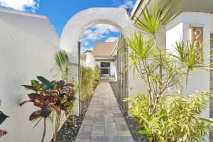 900 Nw 21st Way, Delray Beach, Fl 33445 Delray Beach, FL 33445 Sold 02/13/23