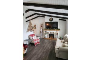 5007 Woodstone Cir W, Lake Worth, FL 33463, Sold 02/17/23