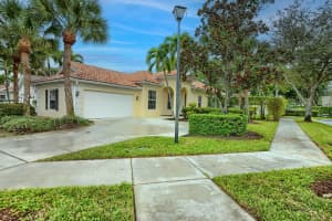 2002 Valencia Drive, Delray Beach, Fl 33445 Delray Beach, FL 33445 Sold 03/03/23