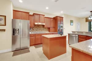 574 Gossamer Wing Way Sebastian, FL 32958 Sold 03/16/23