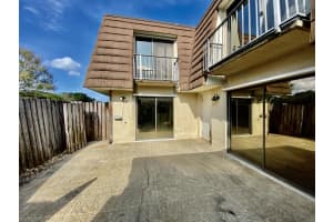 2508 25th Lane Palm Beach Gardens, FL 33418 Sold 02/21/23