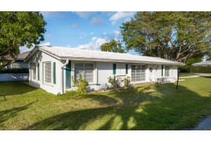 821 W Oyster Lane Manalapan, FL 33462 Sold 03/31/23