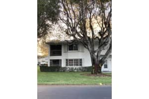 9 Westwood Avenue 105 Tequesta, FL 33469 Sold 02/15/23