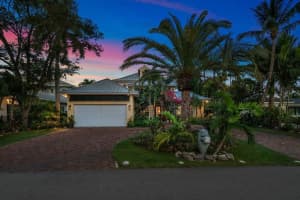 808 N Atlantic Drive, Lantana, FL 33462 Sold 08/28/23