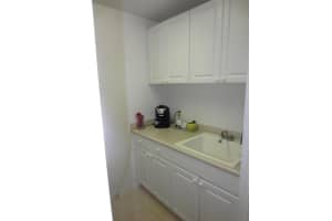 1813 Lakefront Boulevard B2 Fort Pierce, FL 34982 Sold 03/31/23