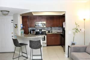 1552 Se Royal Green Circle   204 Port Saint Lucie, FL 34952 Sold 01/30/23