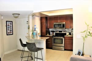 1552 Se Royal Green Circle   204 Port Saint Lucie, FL 34952 Sold 01/30/23
