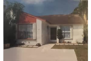 113  Village Circle Jupiter, FL 33458 Sold 02/14/23