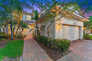 MLS# R10855289, Palm Beach Gardens, Florida 33418