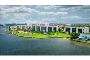300 Intracoastal Pl, Jupiter, FL 33469, Sold 02/15/23