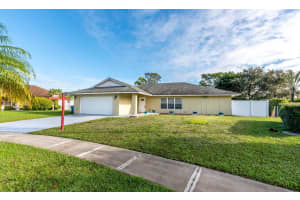 183  Sunflower Circle Royal Palm Beach, FL 33411 Sold 03/15/23
