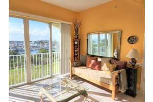 33 Harbour Isle Drive W 201 Hutchinson Island, FL 34949 Sold 02/28/23
