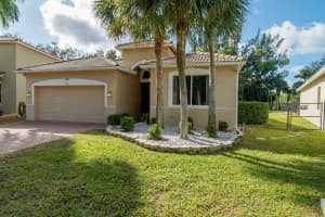 182 Seminole Lakes Dr, Royal Palm Beach, FL 33411, Sold 02/23/23