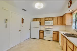 9760 Parkinsonia Tree Trail B Boynton Beach, FL 33436 Sold 03/15/23
