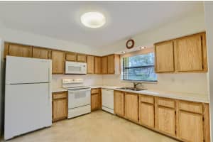 9760 Parkinsonia Tree Trail B Boynton Beach, FL 33436 Sold 03/15/23