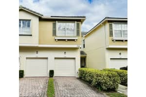 3141 Se Lexington Lakes Drive 201 Stuart, FL 34994 Sold 02/28/23