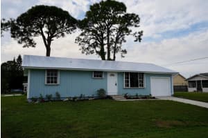 4702 Se Edison Avenue Stuart, FL 34997 Sold 03/23/23