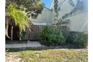 4  Crossings Circle  W B Boynton Beach, FL 33435 Sold 02/22/23