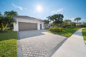10642  Stonebridge Boulevard Boca Raton, FL 33498 Sold 04/03/23