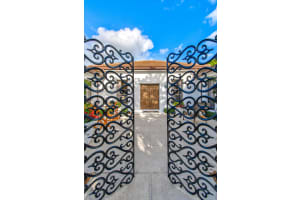 4104 SE Fairway E, Stuart, FL 34997, Sold 04/28/23