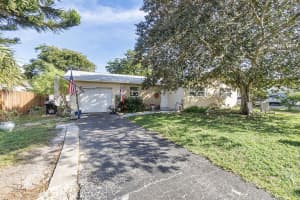 2521 Jaeger Drive Delray Beach, FL 33444 Sold 03/08/23