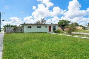 1400 7th Street West Palm Beach, FL 33401 Sold 04/21/23