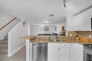 1014 E Jeffery Street Boca Raton, FL 33487 Sold 04/21/23