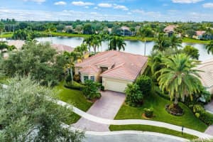 7032  Corning Circle Boynton Beach, FL 33437 Sold 03/28/23