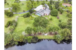8082 Nashua Drive Palm Beach Gardens, FL 33418 Sold 03/30/23