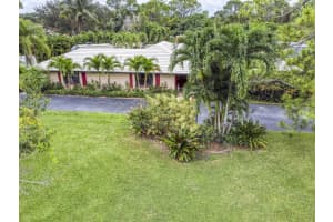 8082 Nashua Drive Palm Beach Gardens, FL 33418 Sold 03/30/23