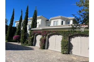 101 Via Palacio Palm Beach Gardens, FL 33418 Sold 07/14/23