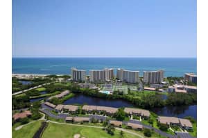 2104  Fairway Drive  S Jupiter, FL 33477 Sold 04/20/23